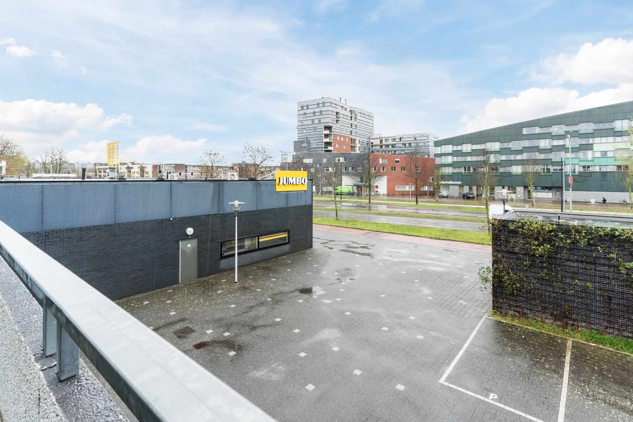 Foto 33 van Winkelcentrum Woensel 32-A