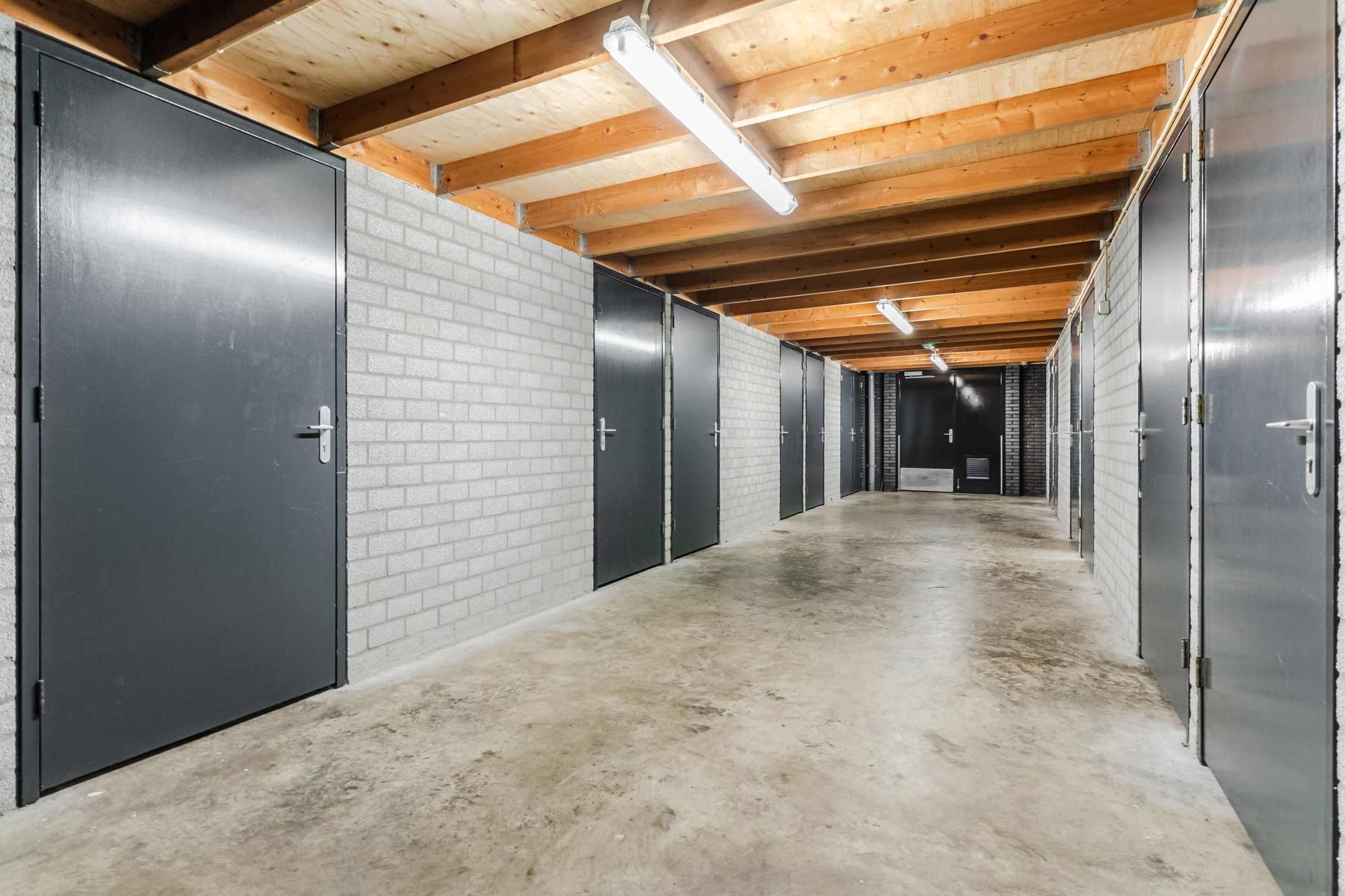 Foto 36 van Winkelcentrum Woensel 32-A