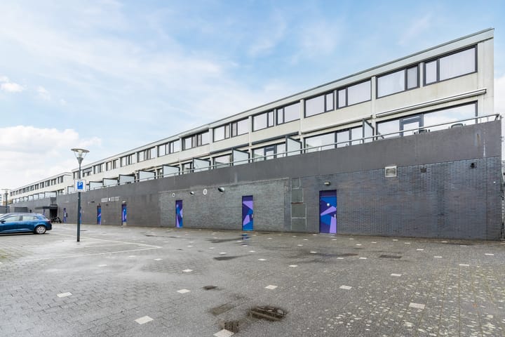 Foto 2 van Winkelcentrum Woensel 32-A