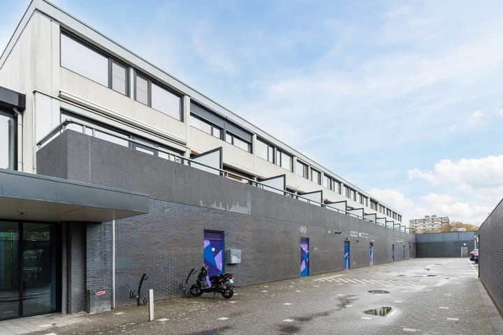 Foto 3 van Winkelcentrum Woensel 32-A