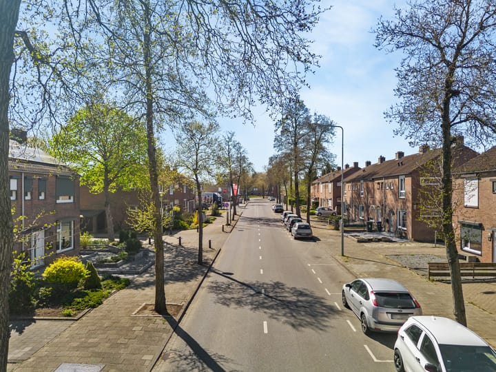 Photo 4 of Mgr. Hanssenlaan 38