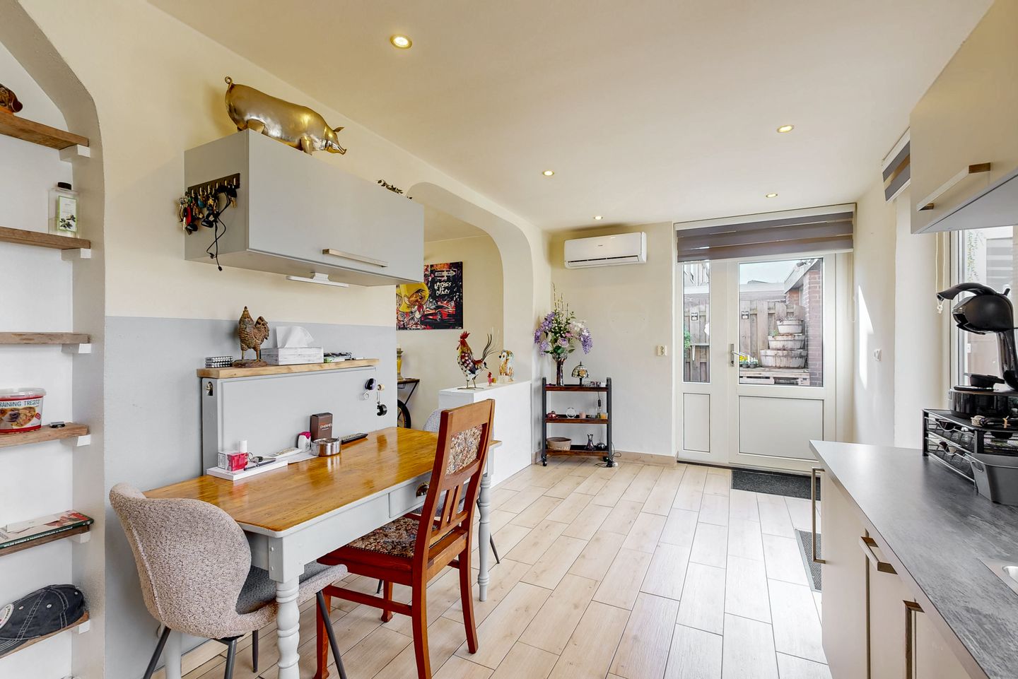 Photo 14 of Mgr. Hanssenlaan 38