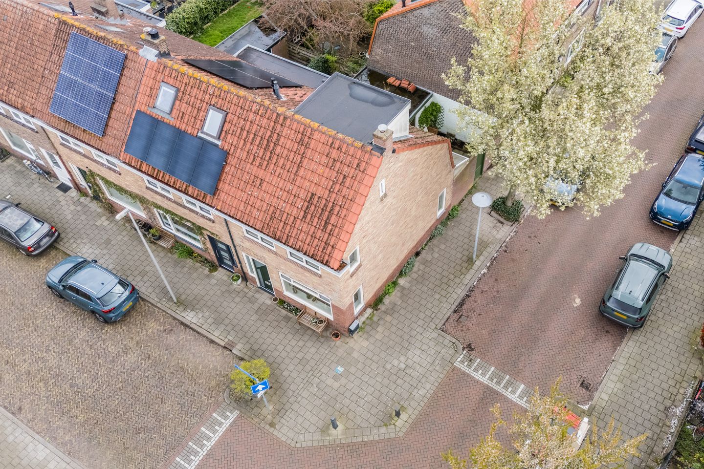 Photo 55 of Adelboldstraat 1