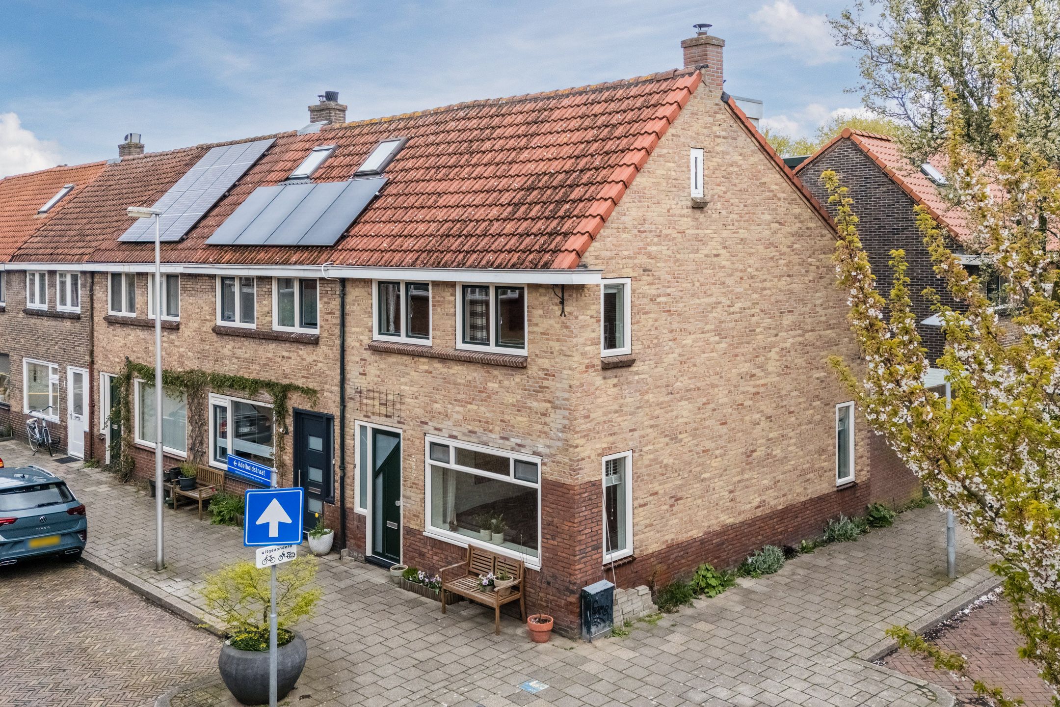 Photo 54 of Adelboldstraat 1
