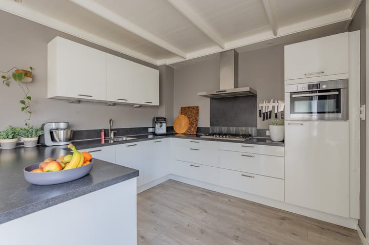 Photo 2 of Stickerstraat 19