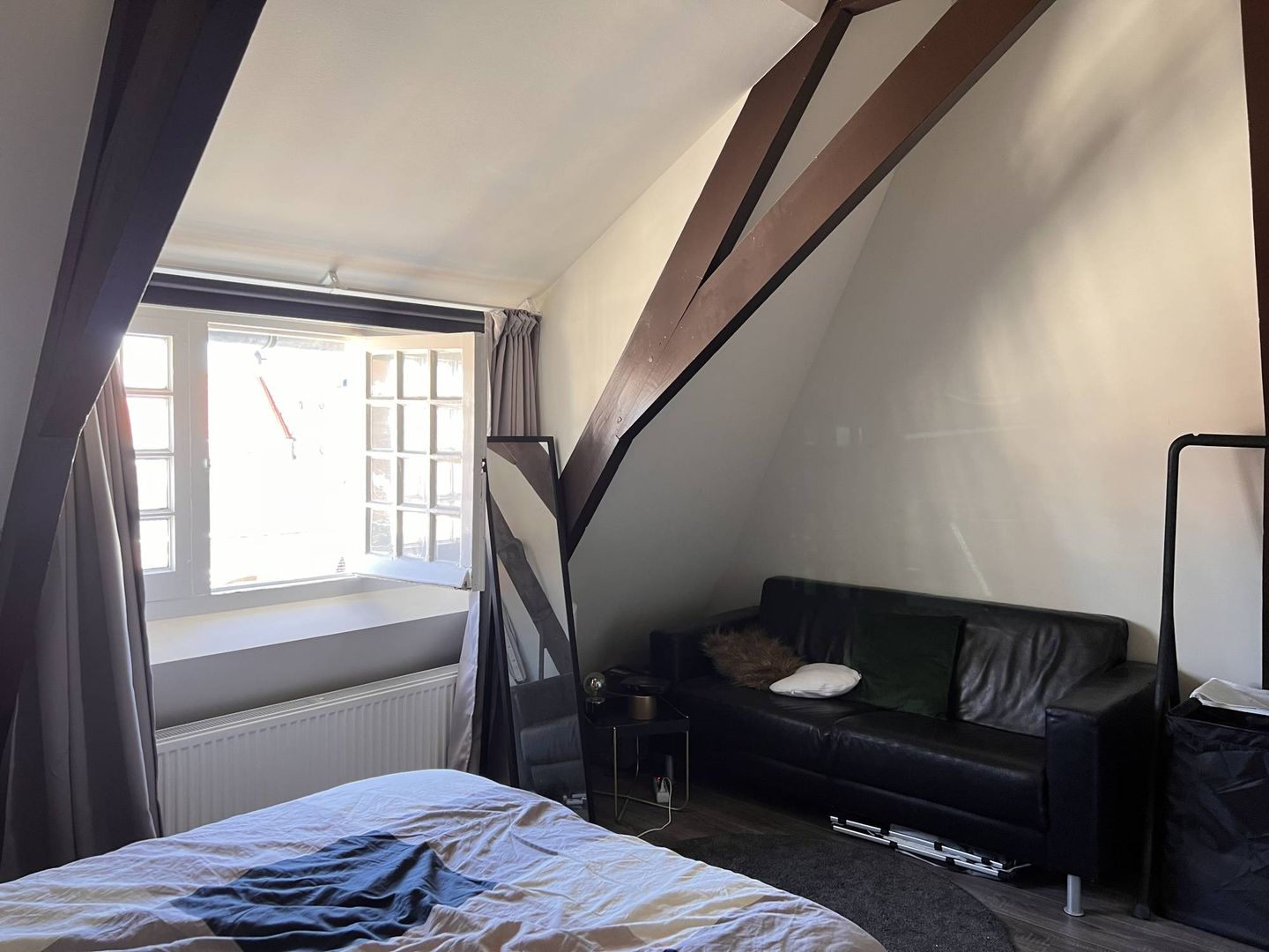 Foto 20 van Lange Elisabethstraat 28-A