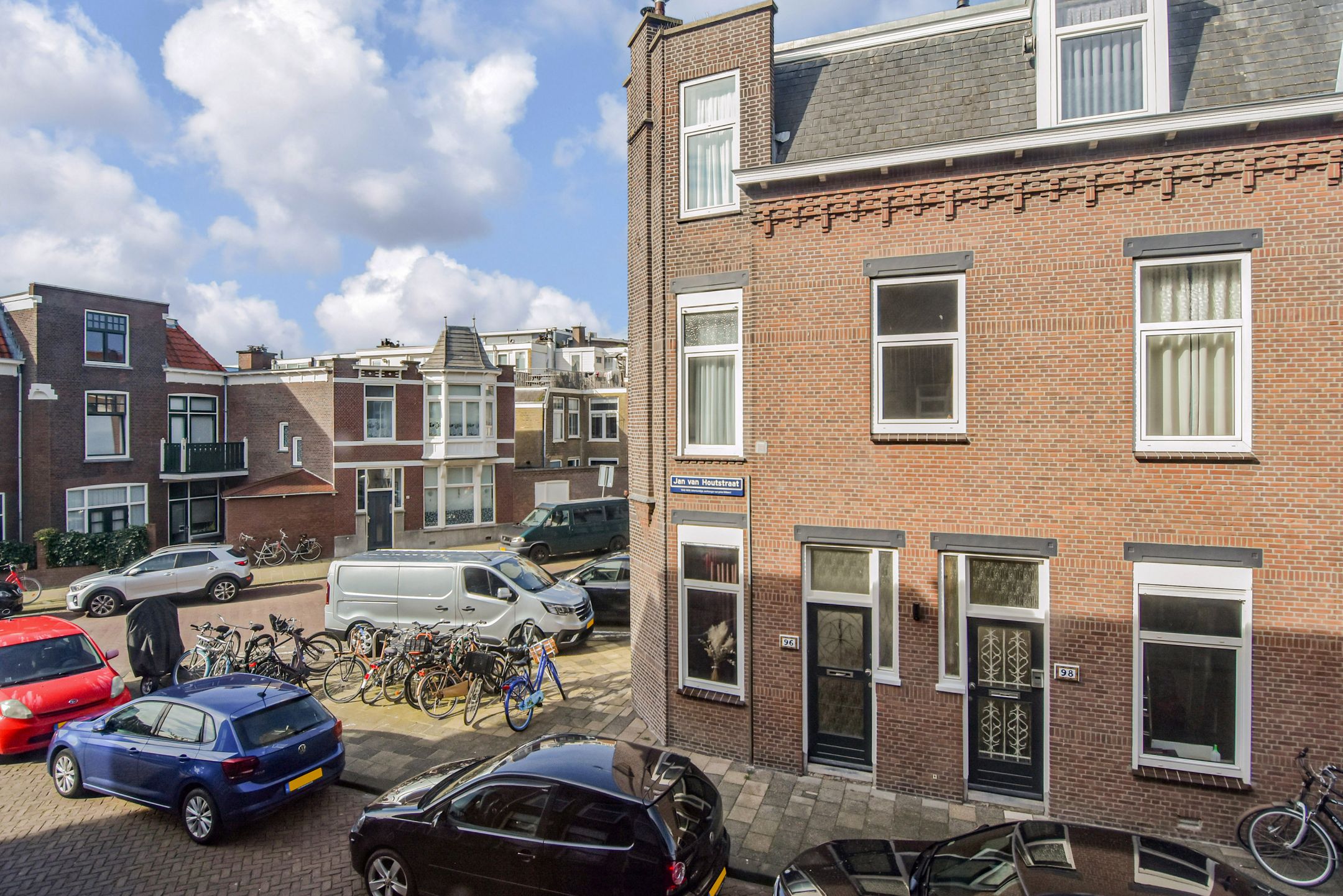 Photo 27 of Jan van Houtstraat 89-A