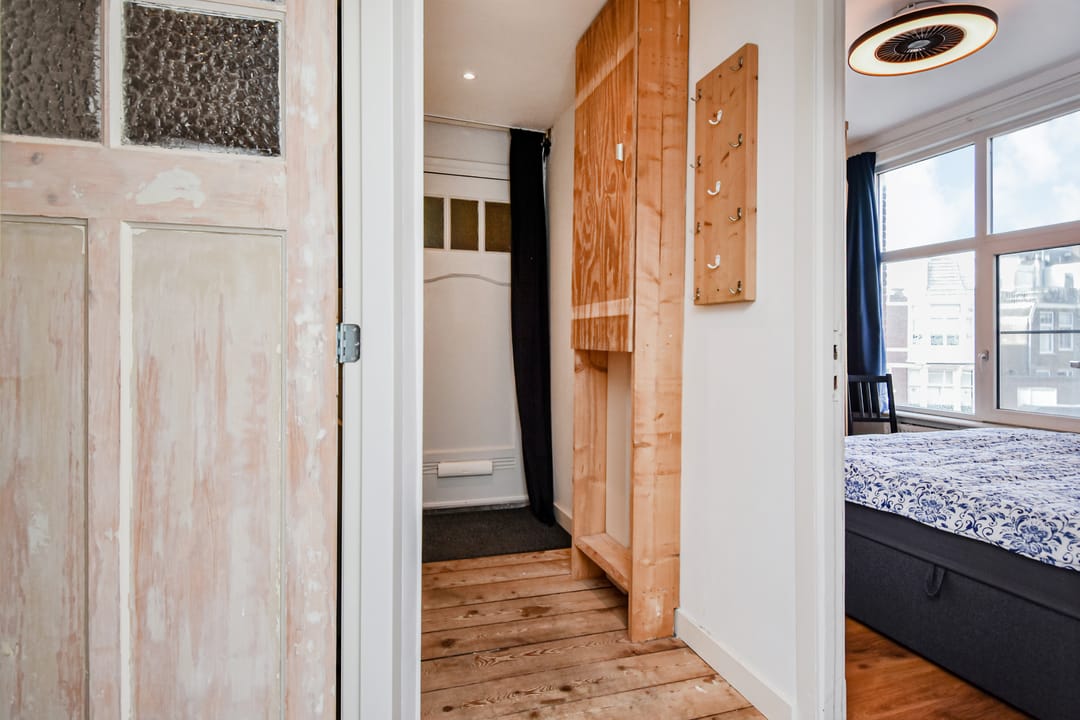 Photo 17 of Jan van Houtstraat 89-A