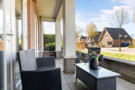 De Rank 8 secondary image