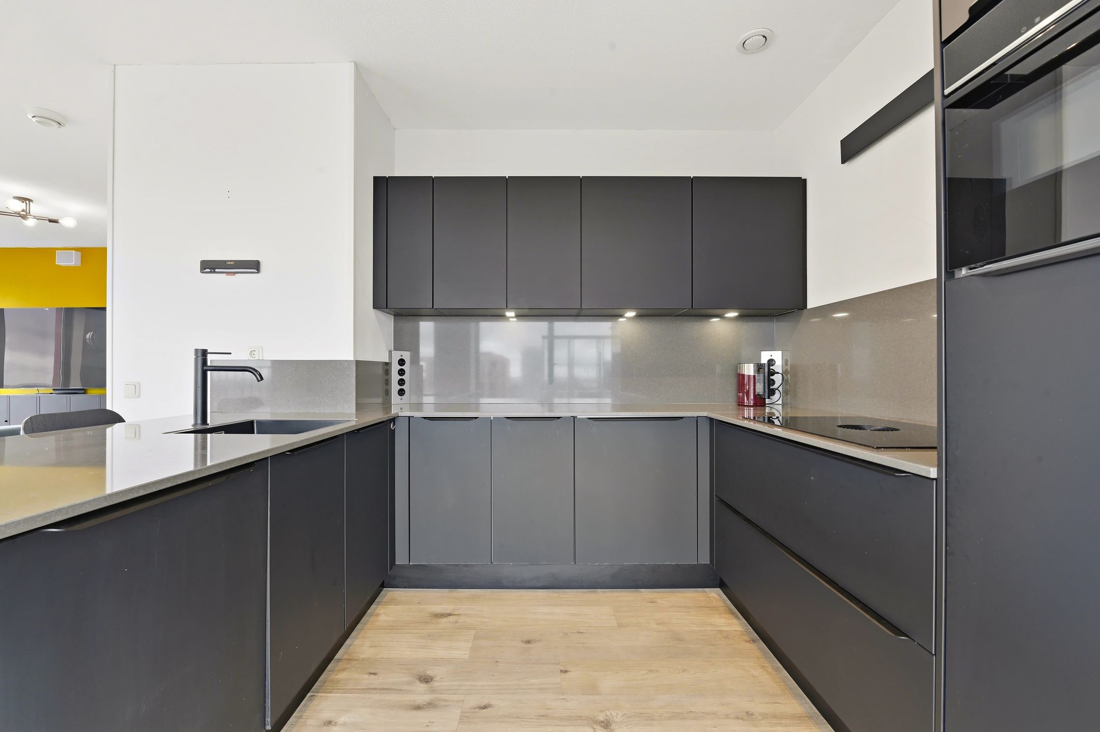 Photo 18 of Wijnbrugstraat 320