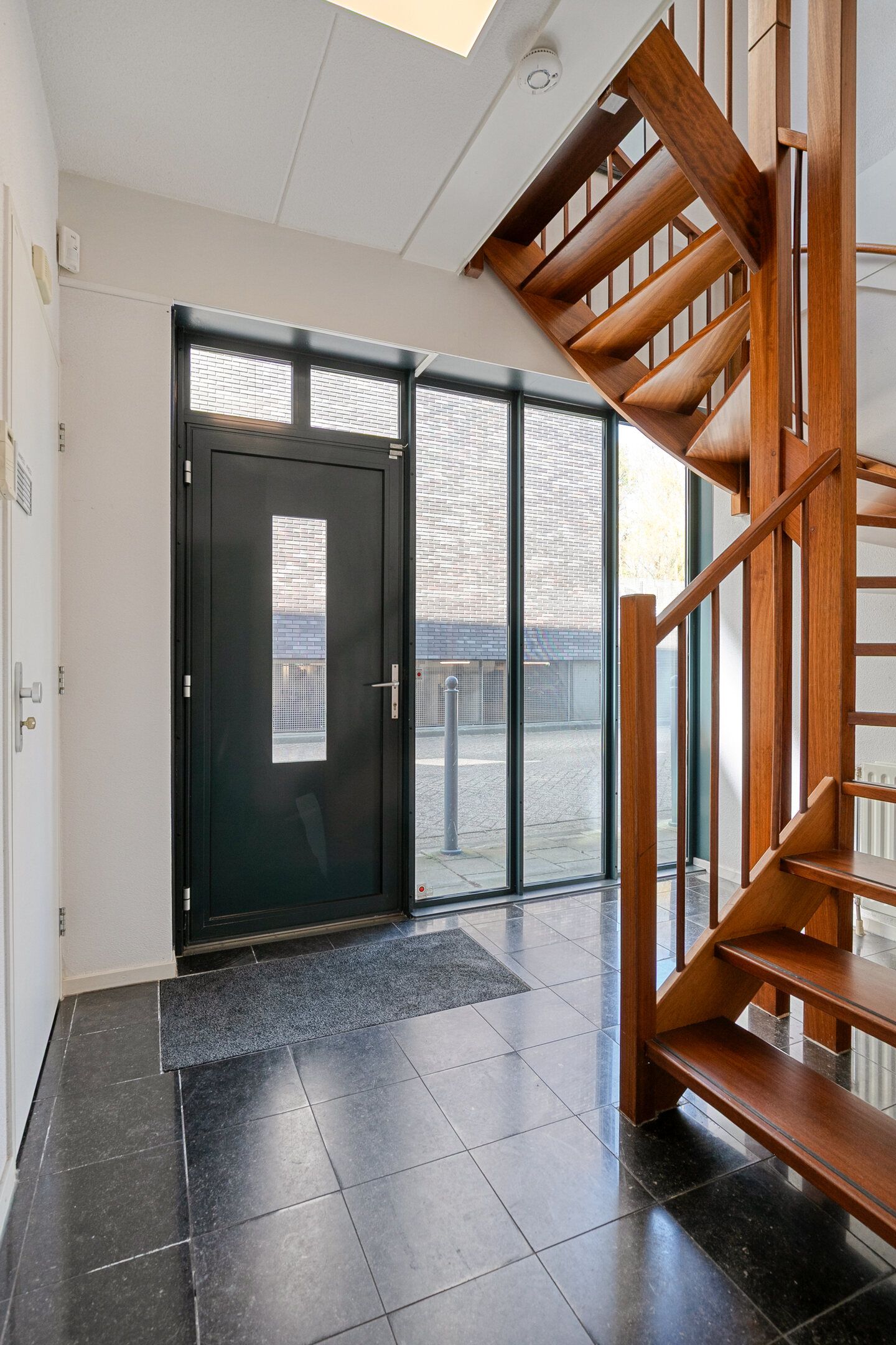 View photo 4 of Europark 28