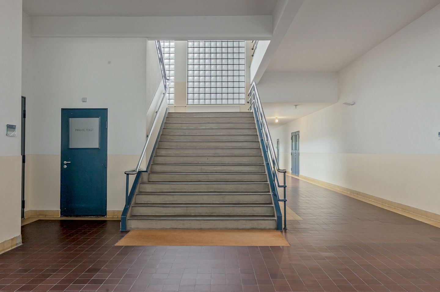 Bekijk foto 2 van Zwaardstraat 16