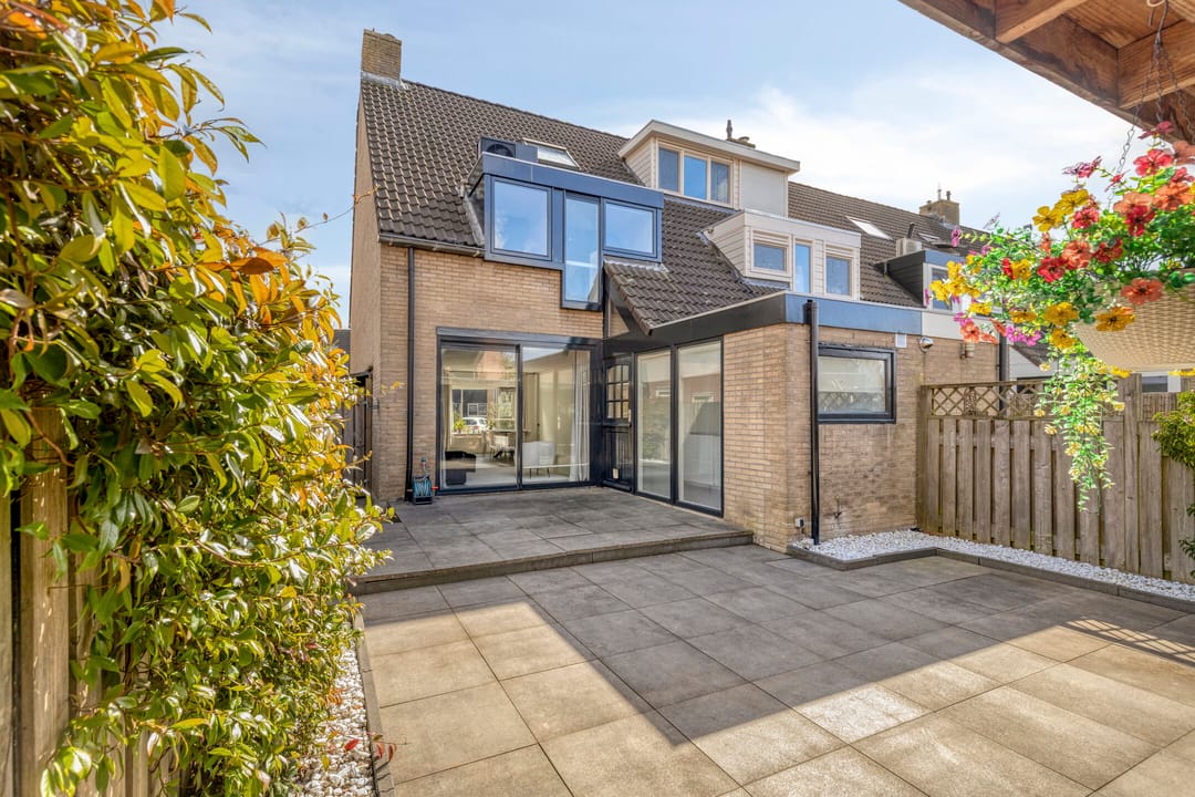 Foto 1 van Meidoorn 12