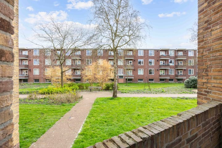 Photo 4 of Adriaan van Ostadestraat 13