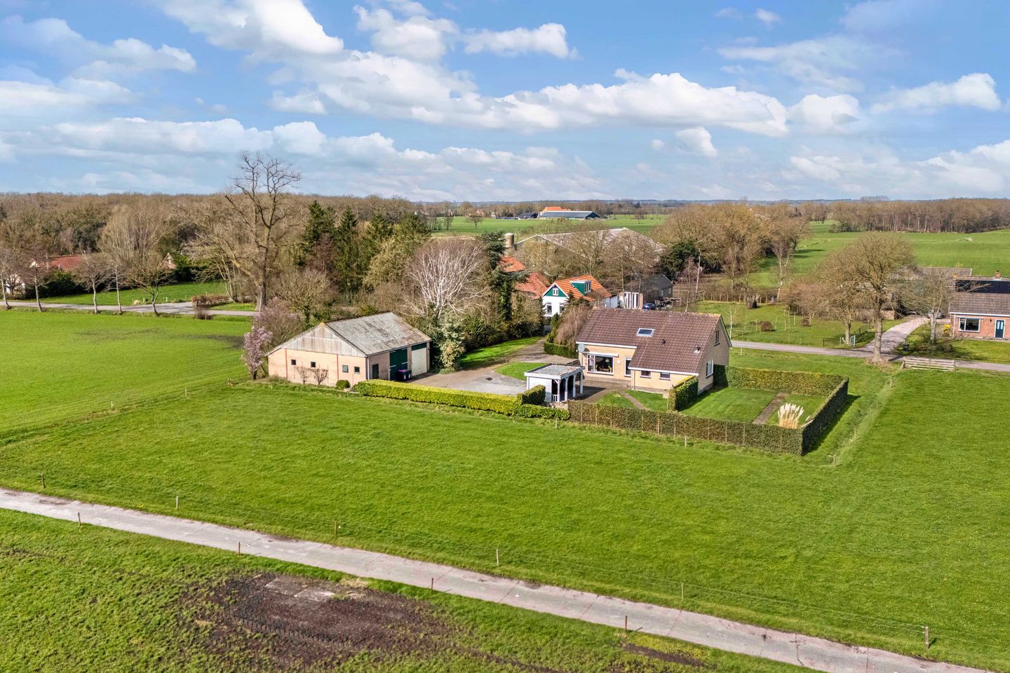 Foto 4 van Hoofdweg 188