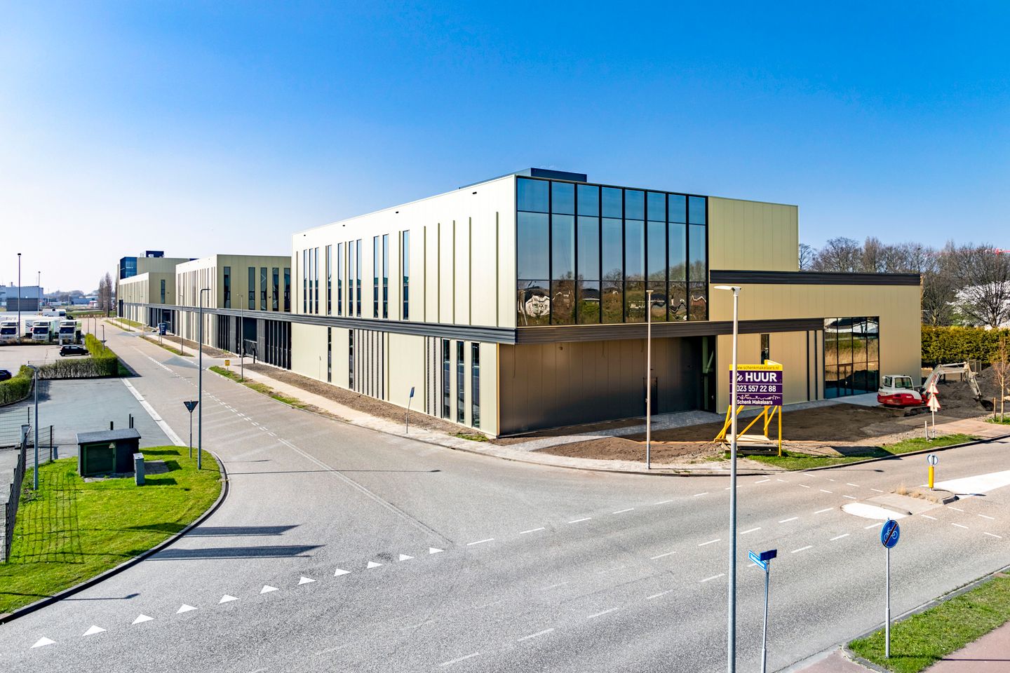 Bekijk foto 1 van Thailandlaan 2-A