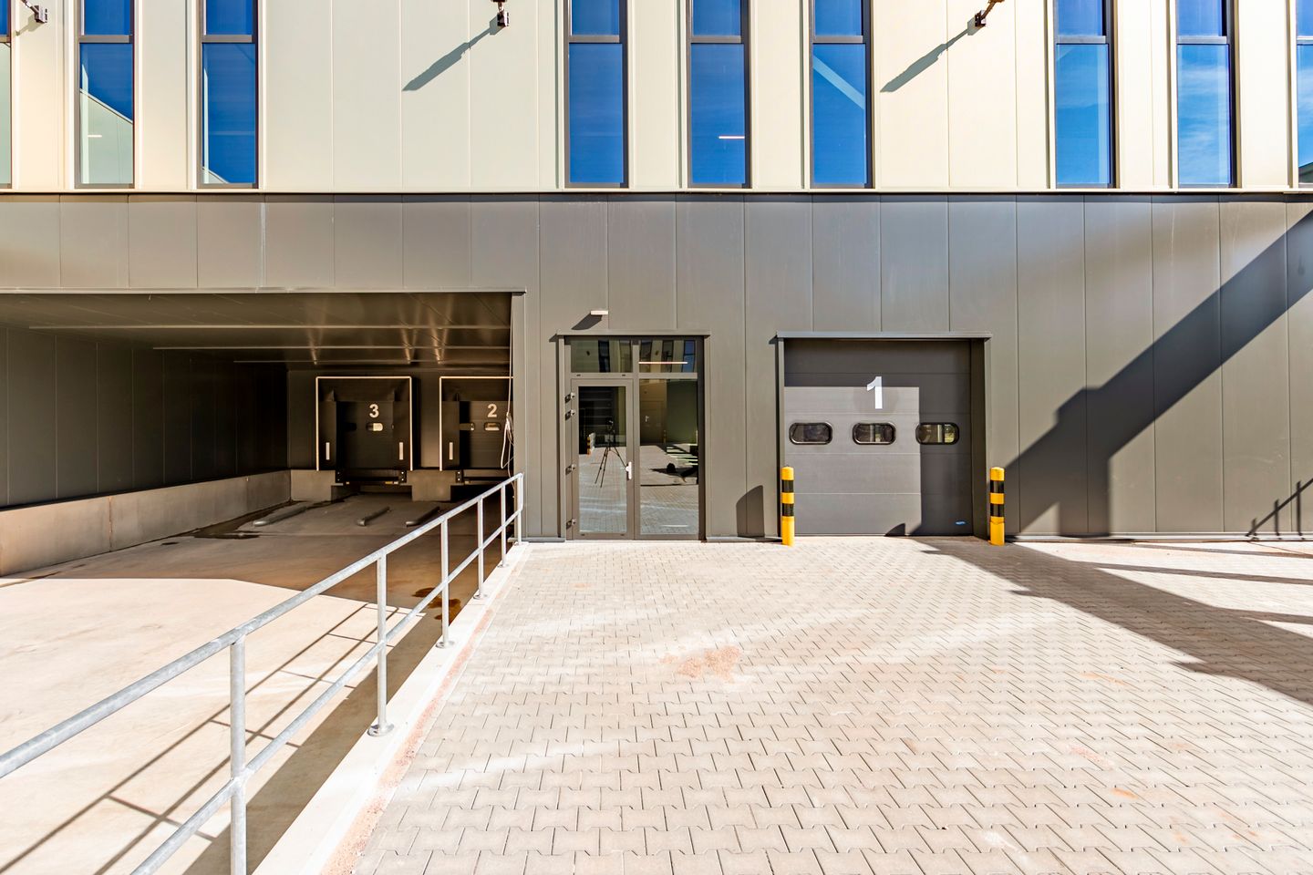 Bekijk foto 4 van Thailandlaan 2-A