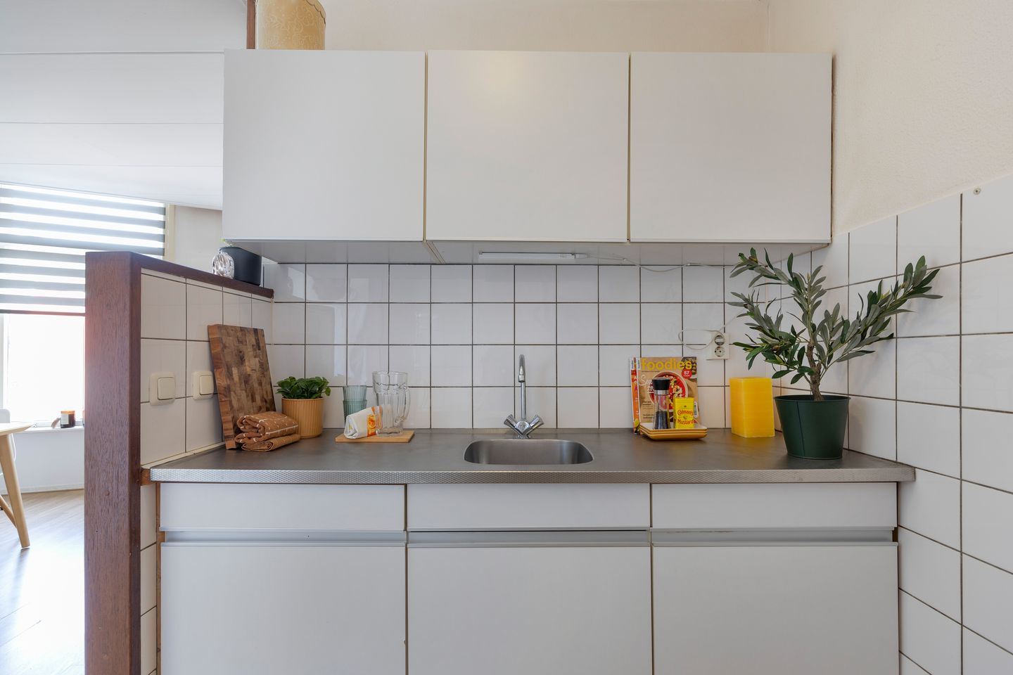 Foto 10 van Vrouwjuttenland 35-A