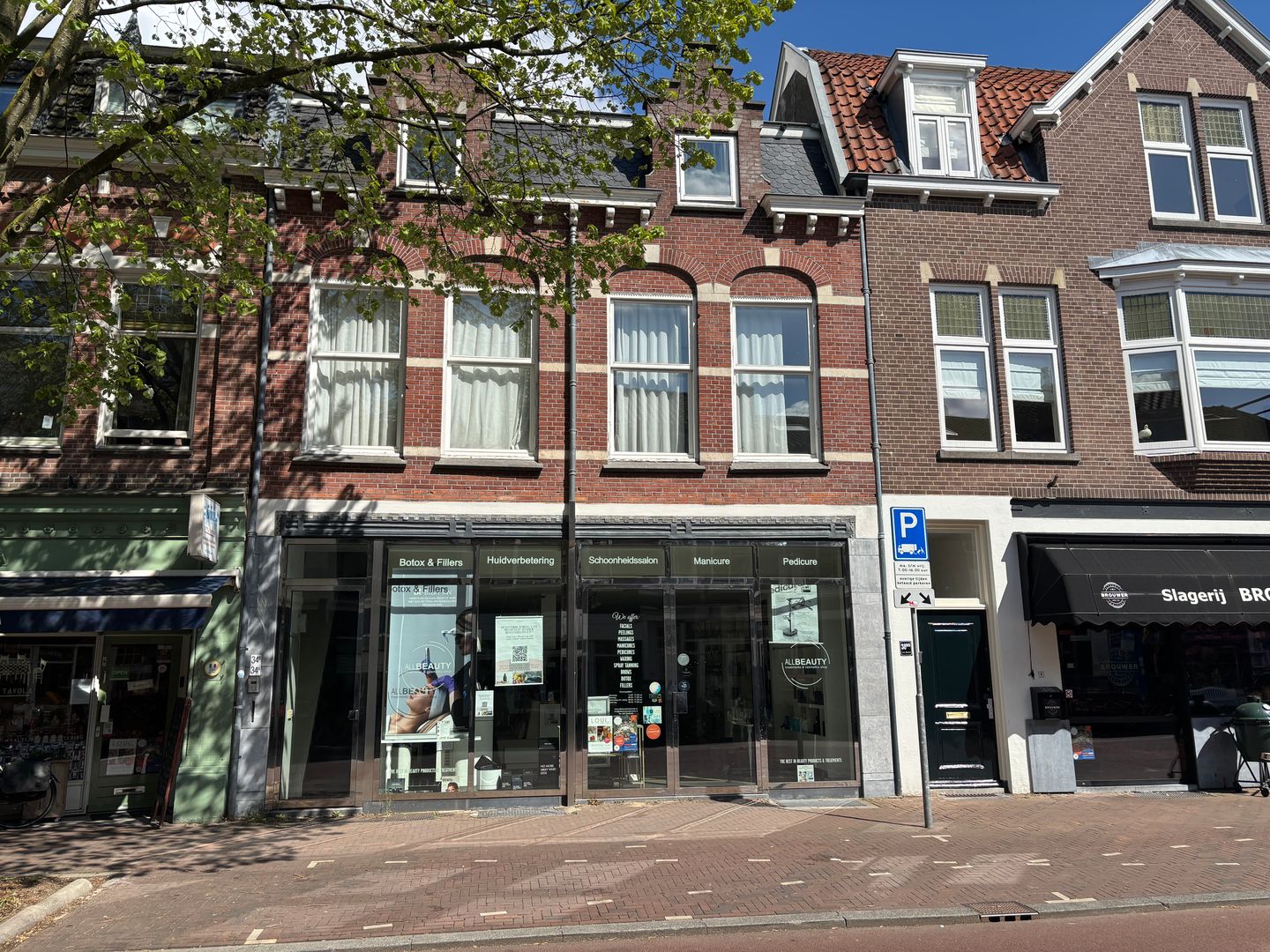Bekijk foto 2 van Burgemeester Reigerstraat 34