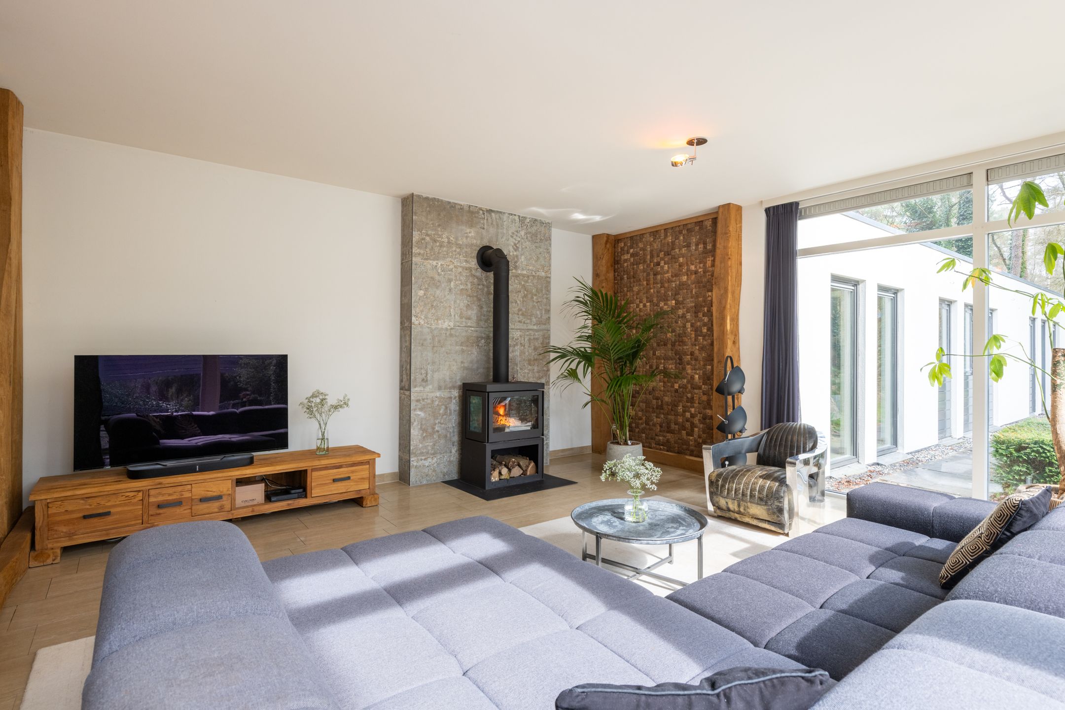 Foto 6 van Juliana van Stolberglaan 9