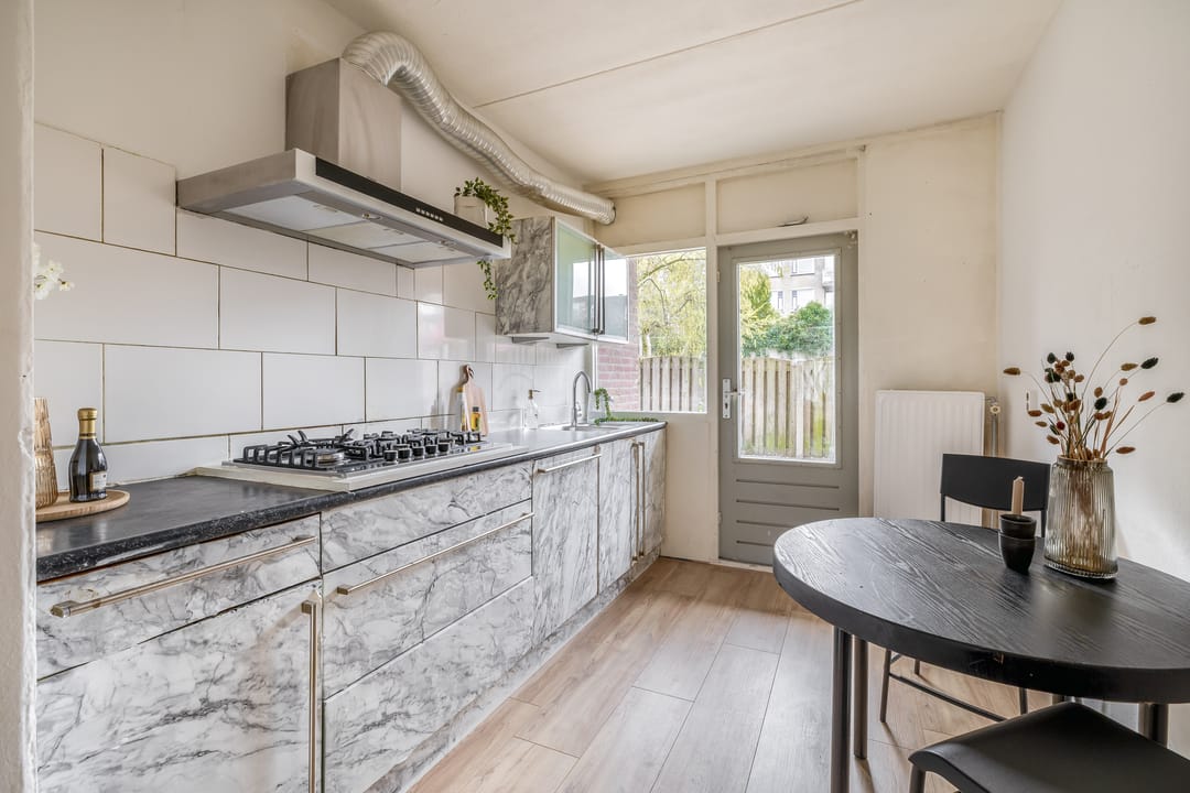 Photo 13 of Boerhaavestraat 129