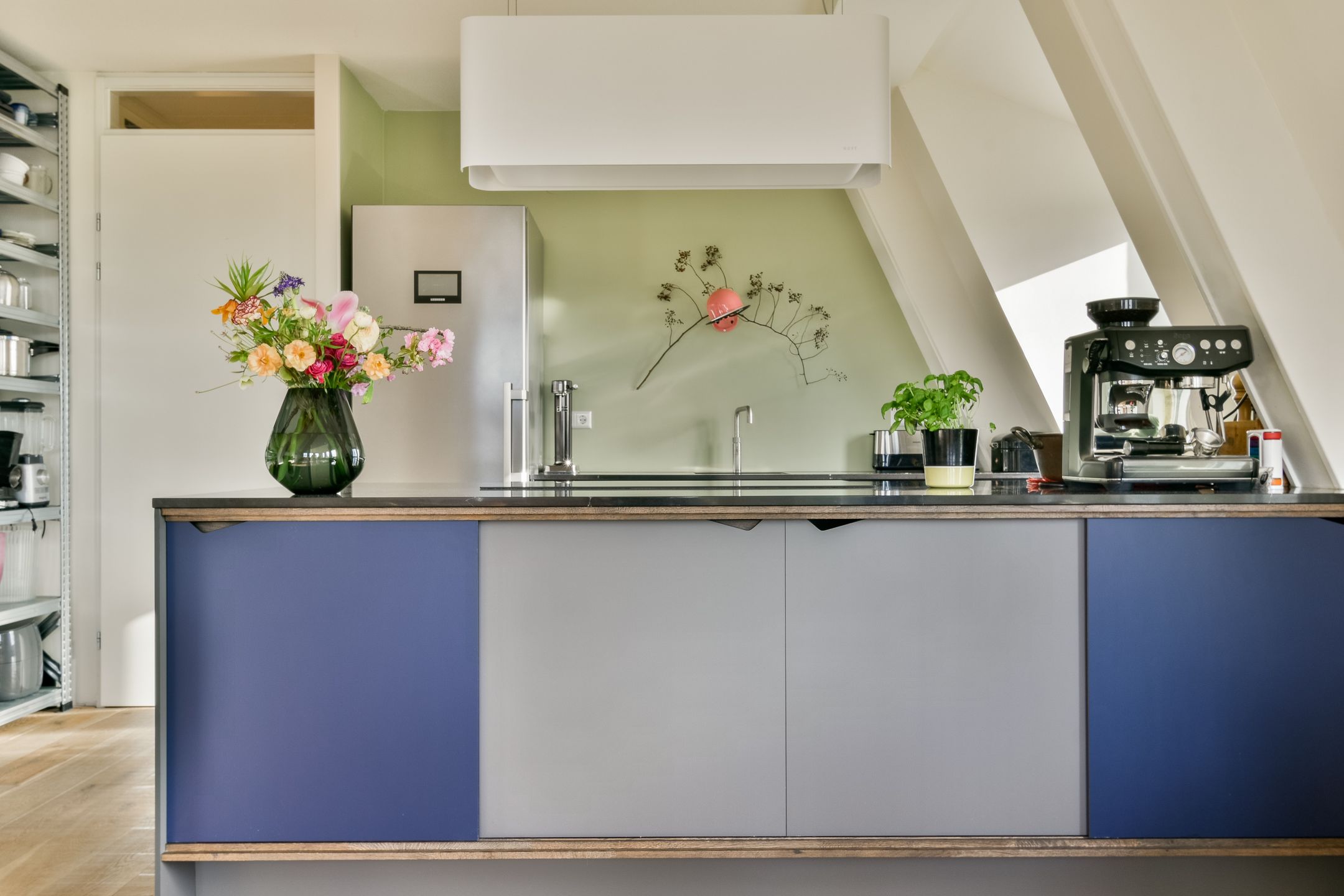 Photo 6 of Javaplein 10-F