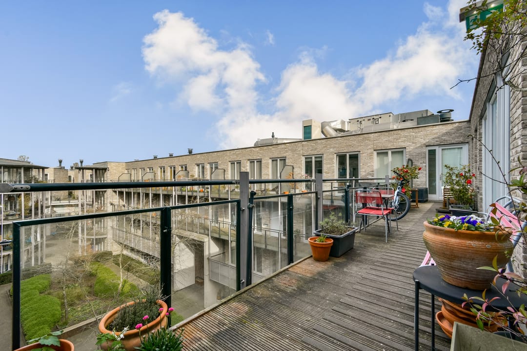 Photo 23 of Javaplein 10-F