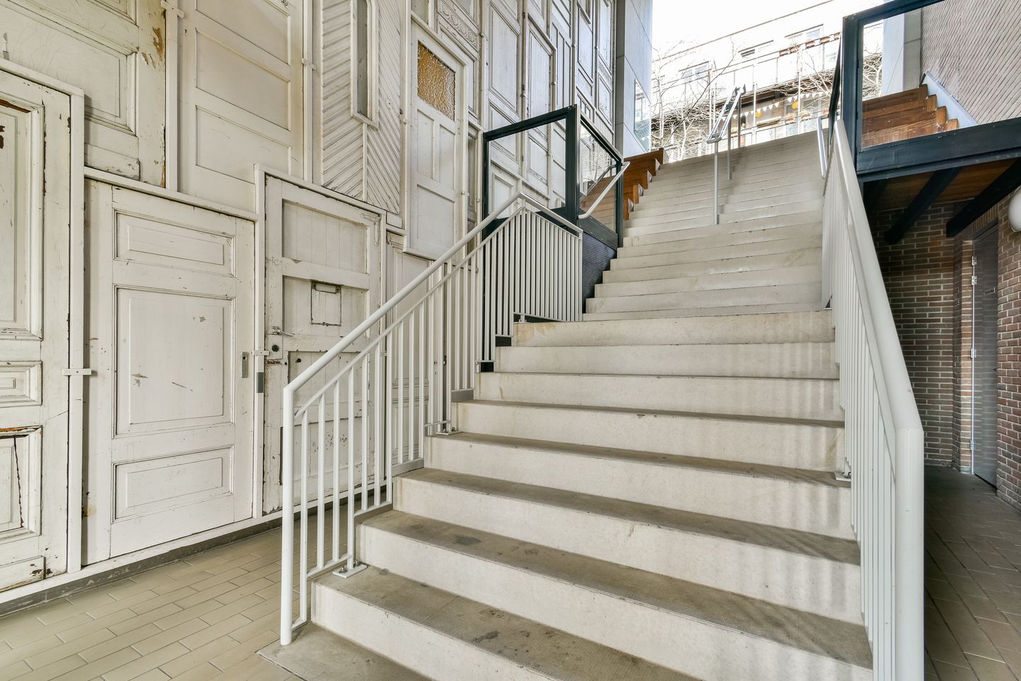 Photo 29 of Javaplein 10-F