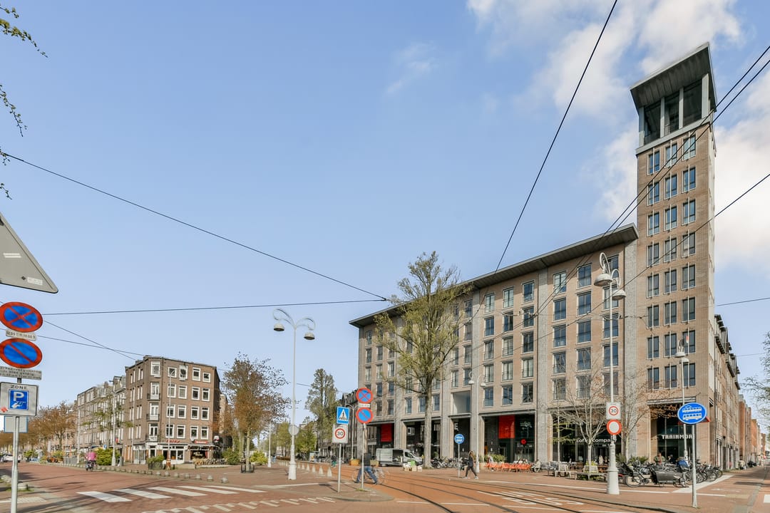 Photo 28 of Javaplein 10-F