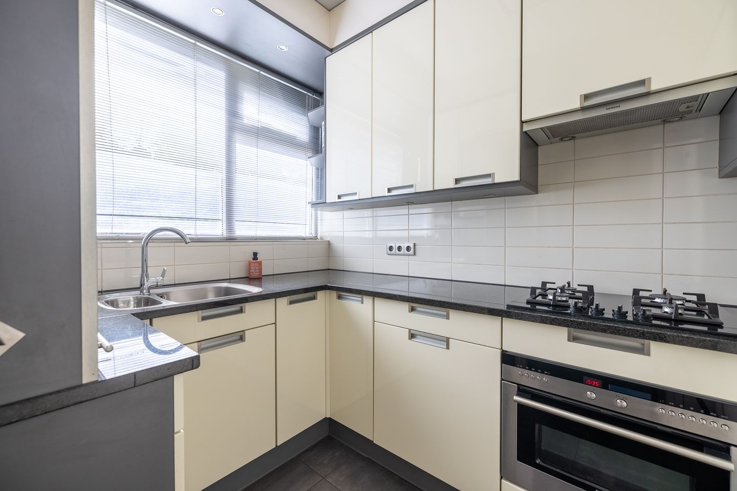 Foto 10 van Zandstraat 18