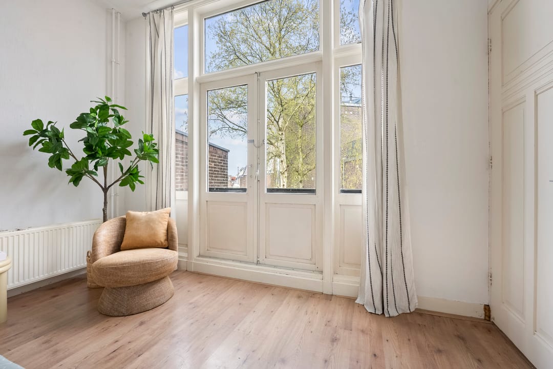 Foto 32 van Velserstraat 6