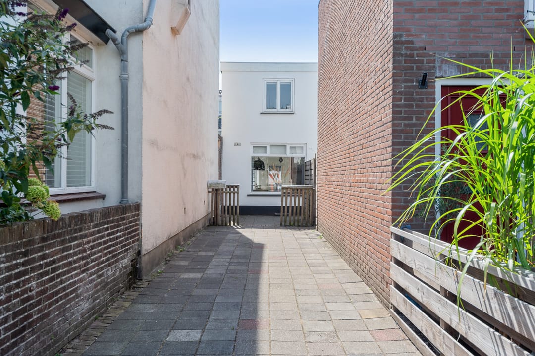 Photo 41 of Haarlemmerstraat 88-B