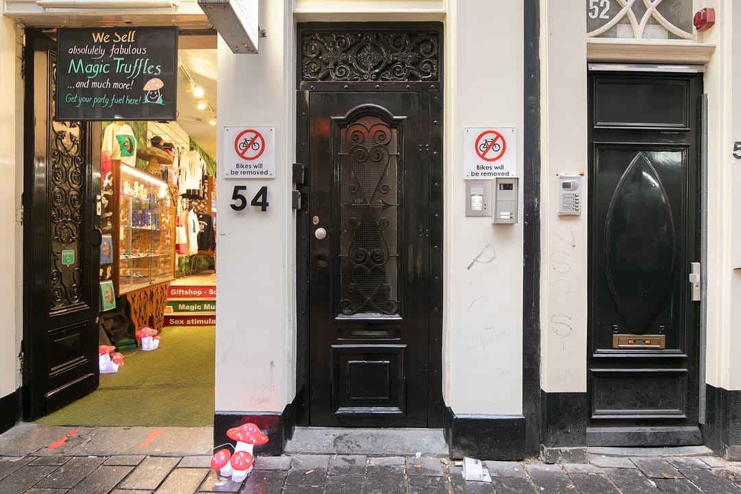 Foto 17 van Warmoesstraat 54-C1