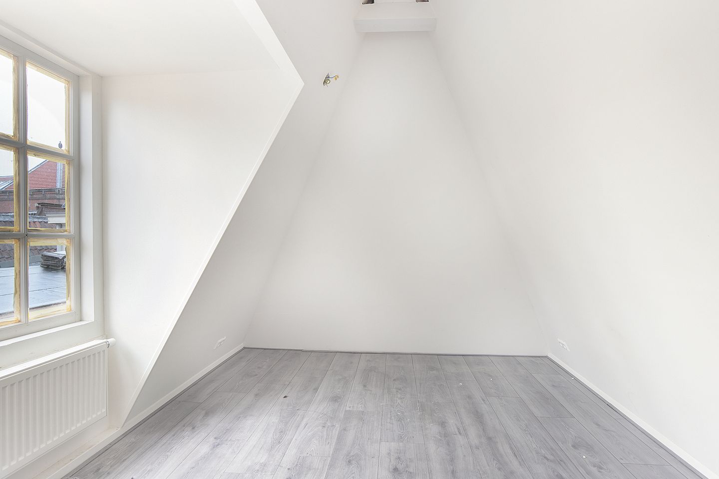 Foto 10 van Warmoesstraat 54-C1