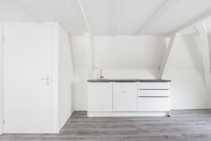 Foto 3 van Warmoesstraat 54-C1