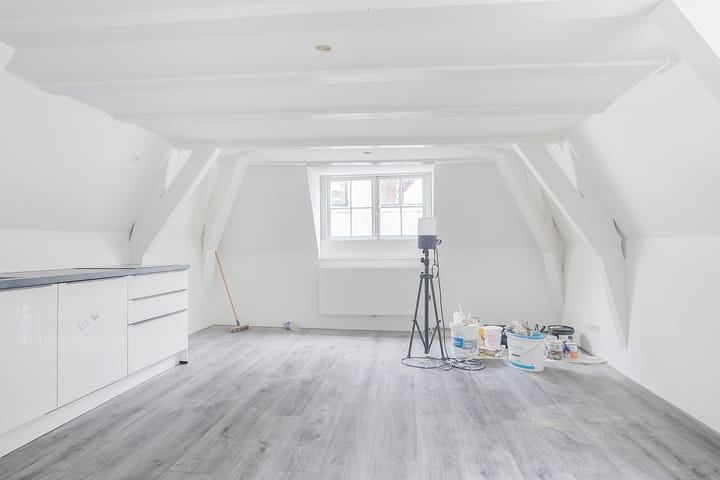 Foto 2 van Warmoesstraat 54-C1