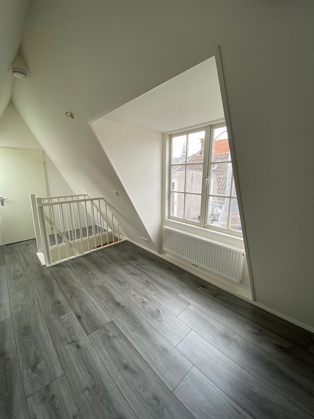 Foto 11 van Warmoesstraat 54-C1