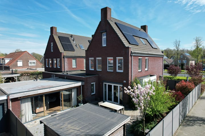 Photo 3 of Molenweg 117