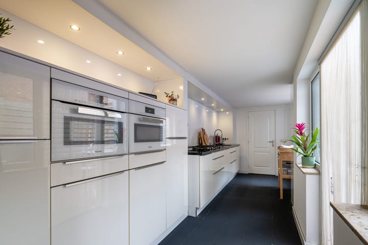 Tussenwoning te koop: Keizerstraat 30, Landgraaf