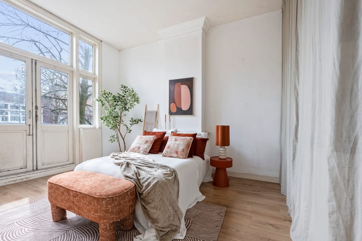 Foto 4 van Velserstraat 6