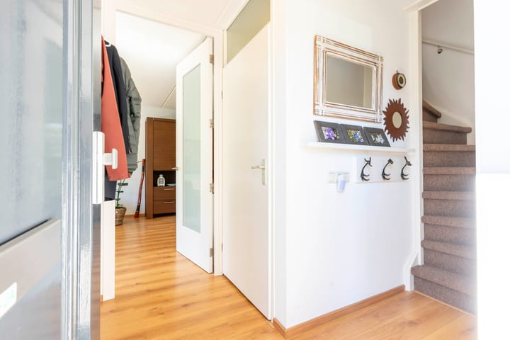 Photo 4 of Mies van der Rohestraat 6