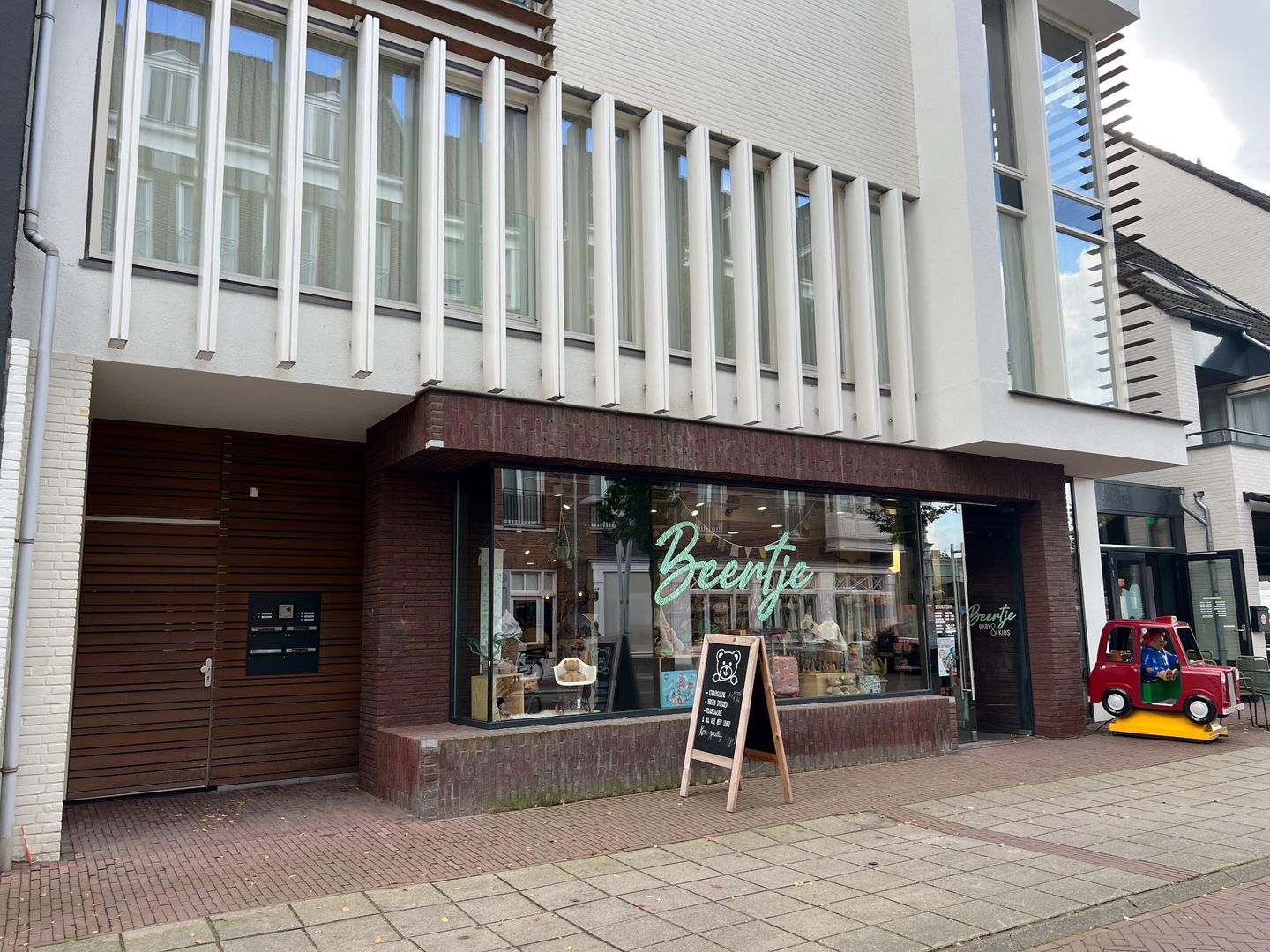 Bekijk foto 2 van Sniederslaan 3