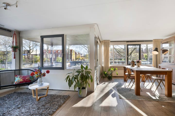 Foto 2 van Molukkenstraat 2