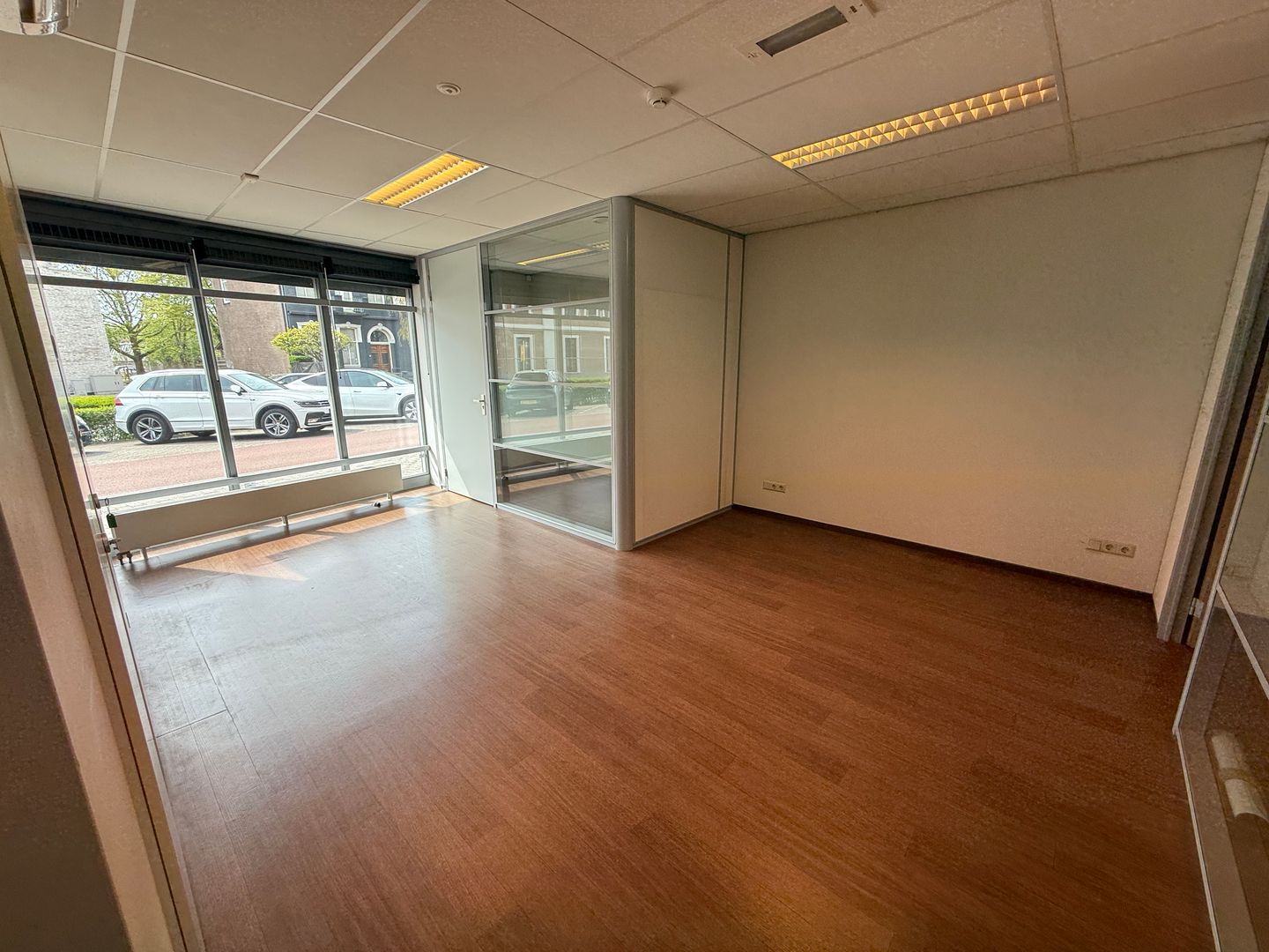 Bekijk foto 3 van Nina Simonestraat 90