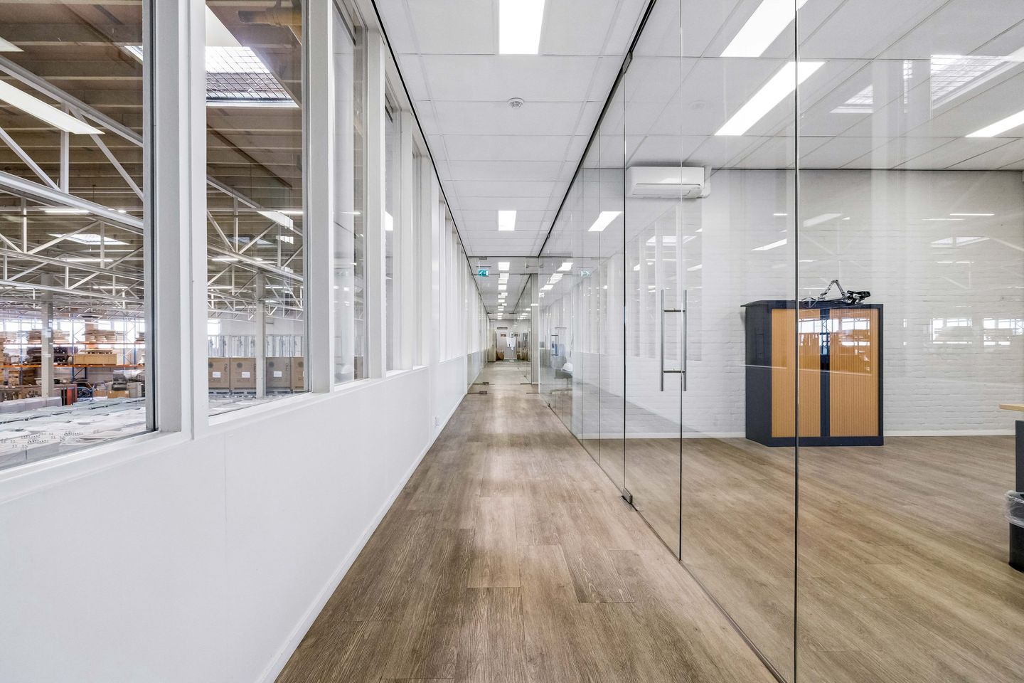 View photo 5 of Graaf van Solmsweg 40