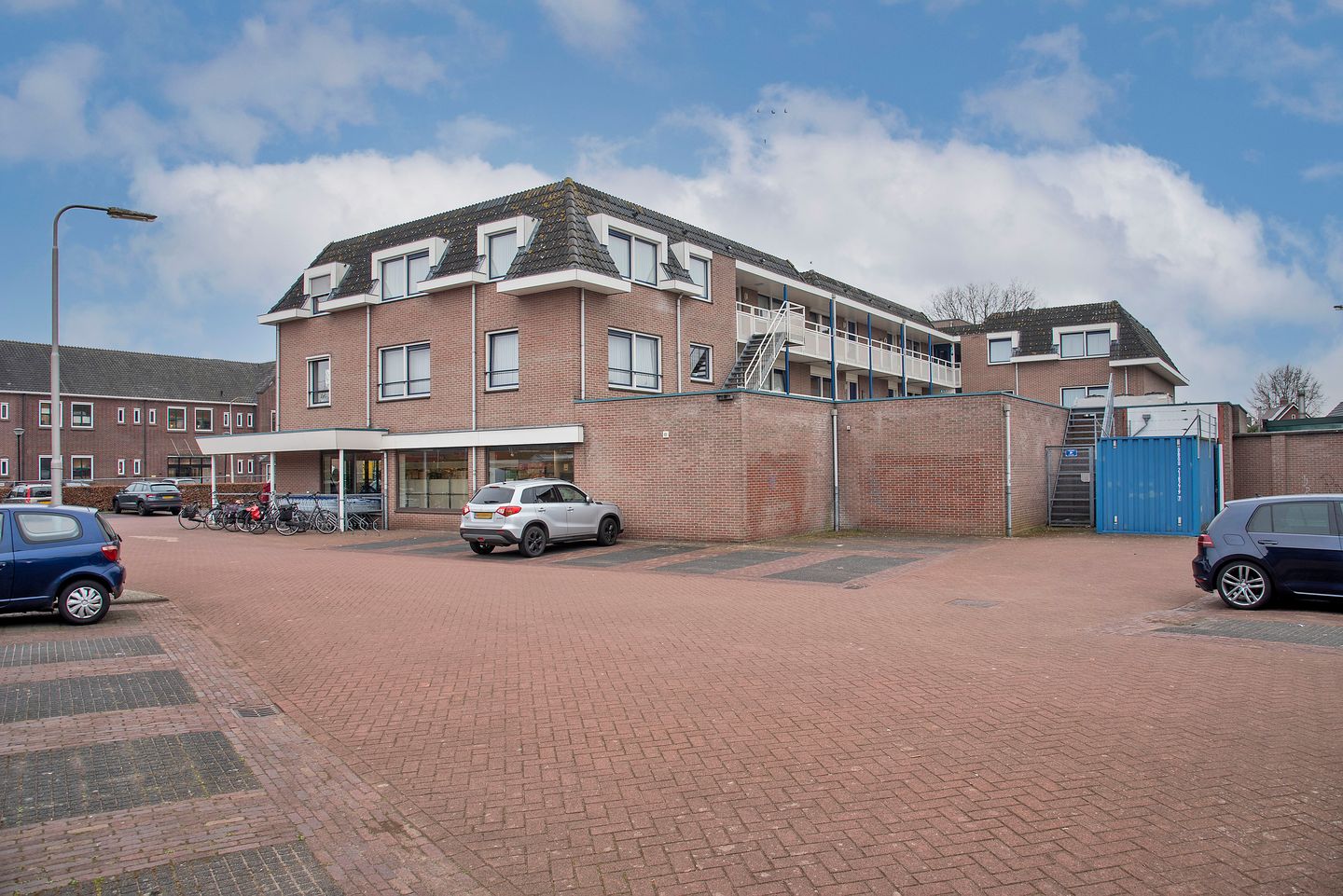 Bekijk foto 2 van Schoolstraat 25