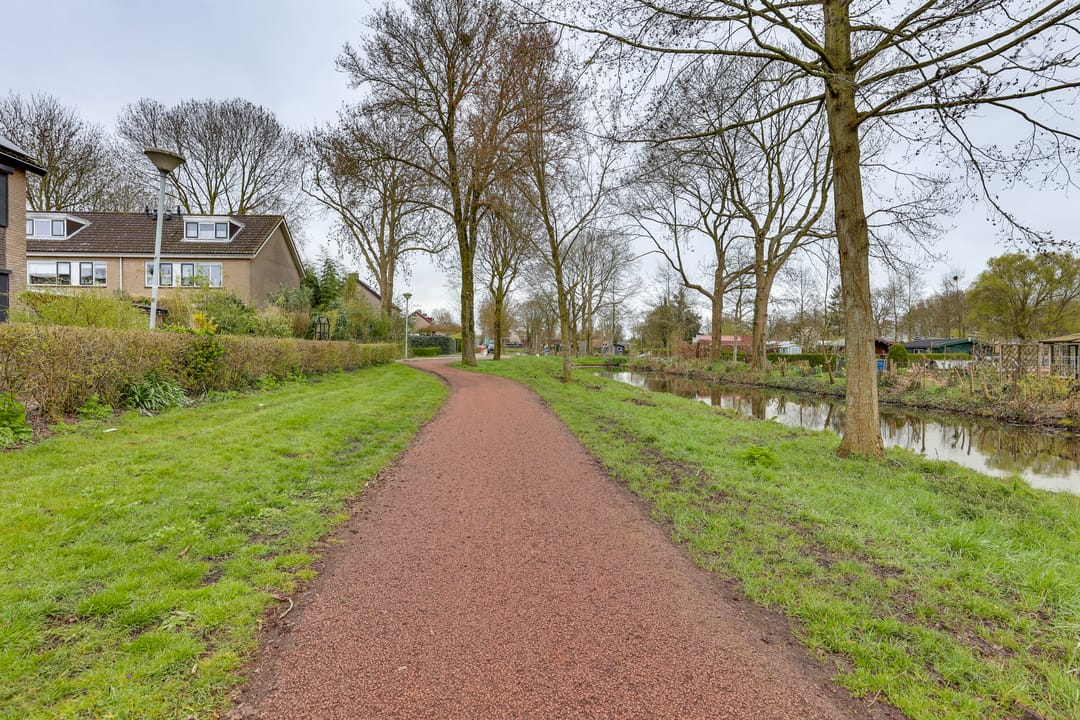 Photo 37 of Fluitekruid 13