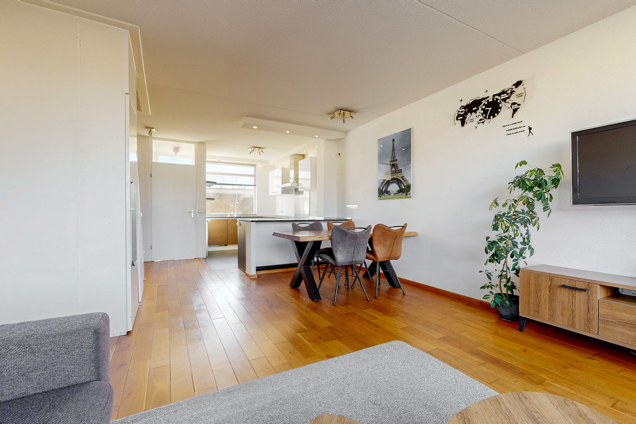 Foto 3 van Bachstraat 19