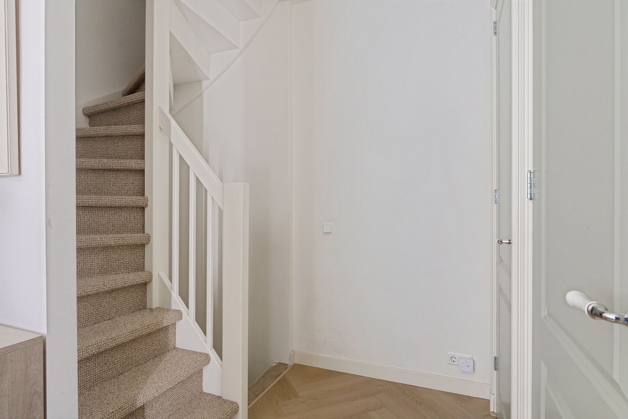 Foto 9 van Binnen Brouwersstraat 44