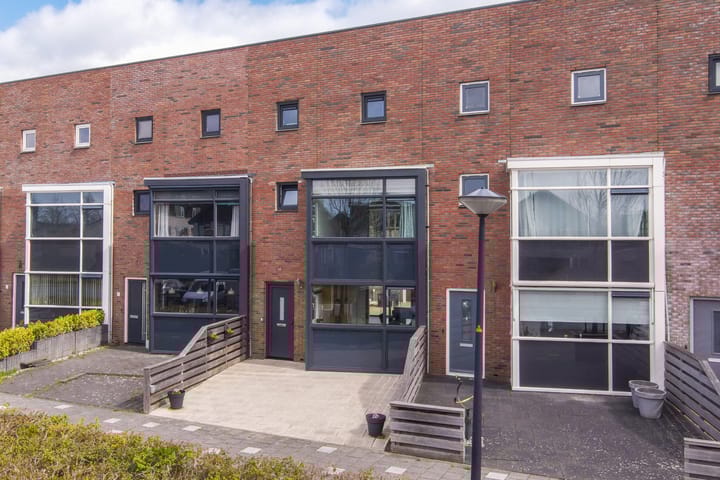 Foto 2 van Aletta Jacobstuin 6